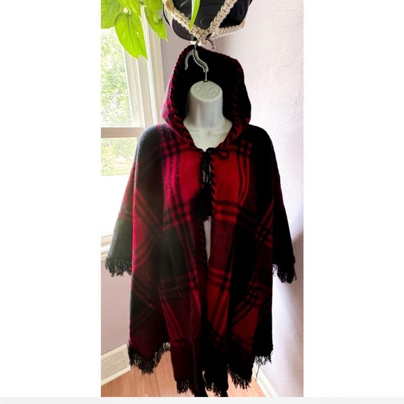 Tejidos Diaz Wool Poncho With Pockets - Picture 3 of 4